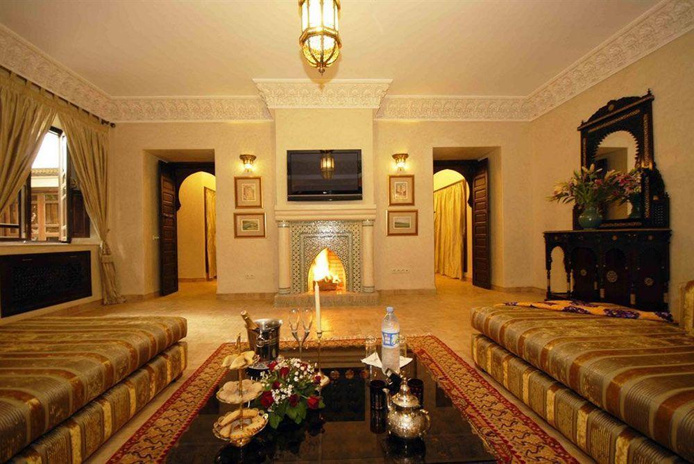 Riad Kniza Marrakesh Bagian luar foto The interior of the hotel