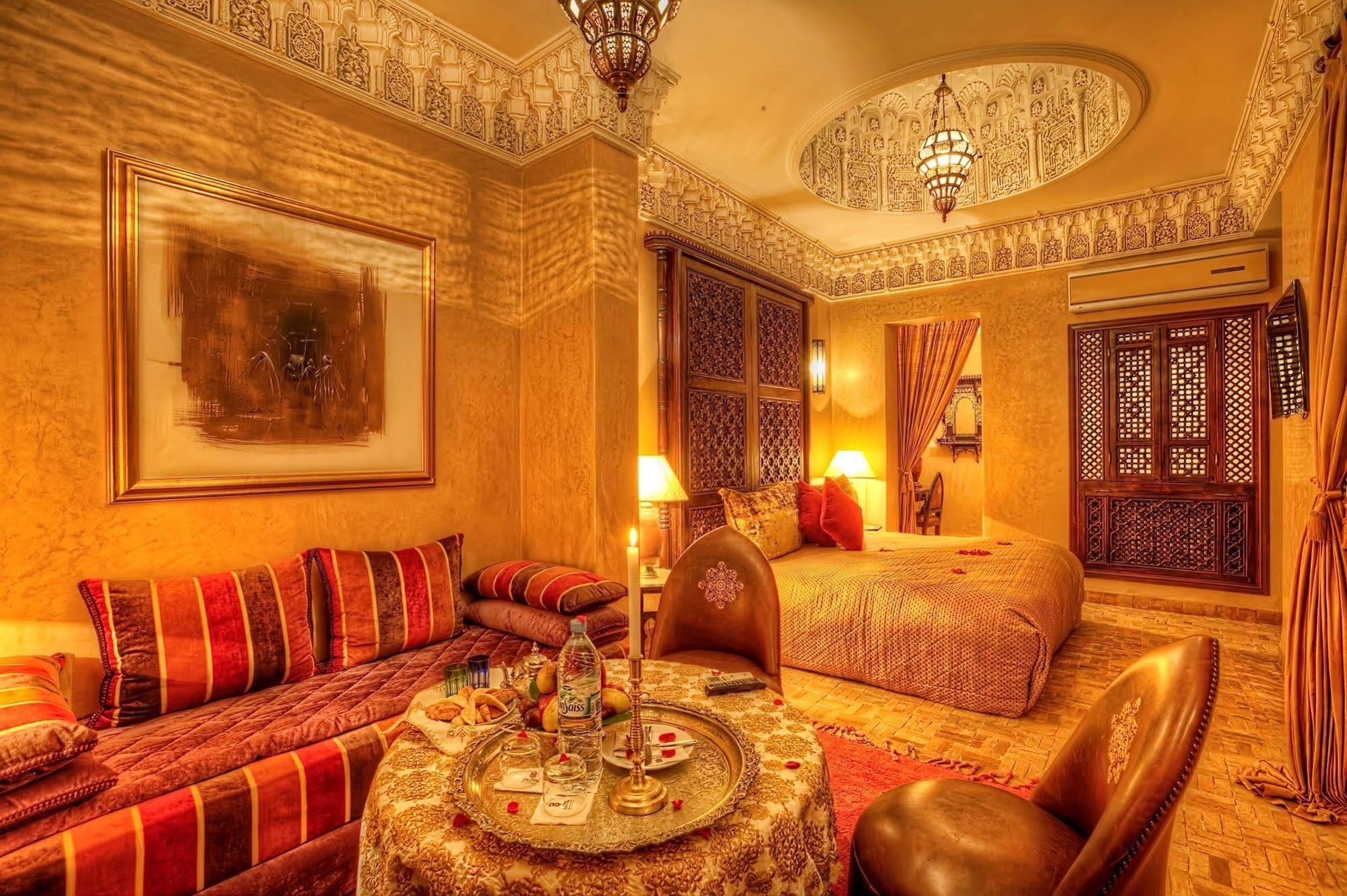 Riad Kniza Marrakesh Bagian luar foto Suite at the Hotel