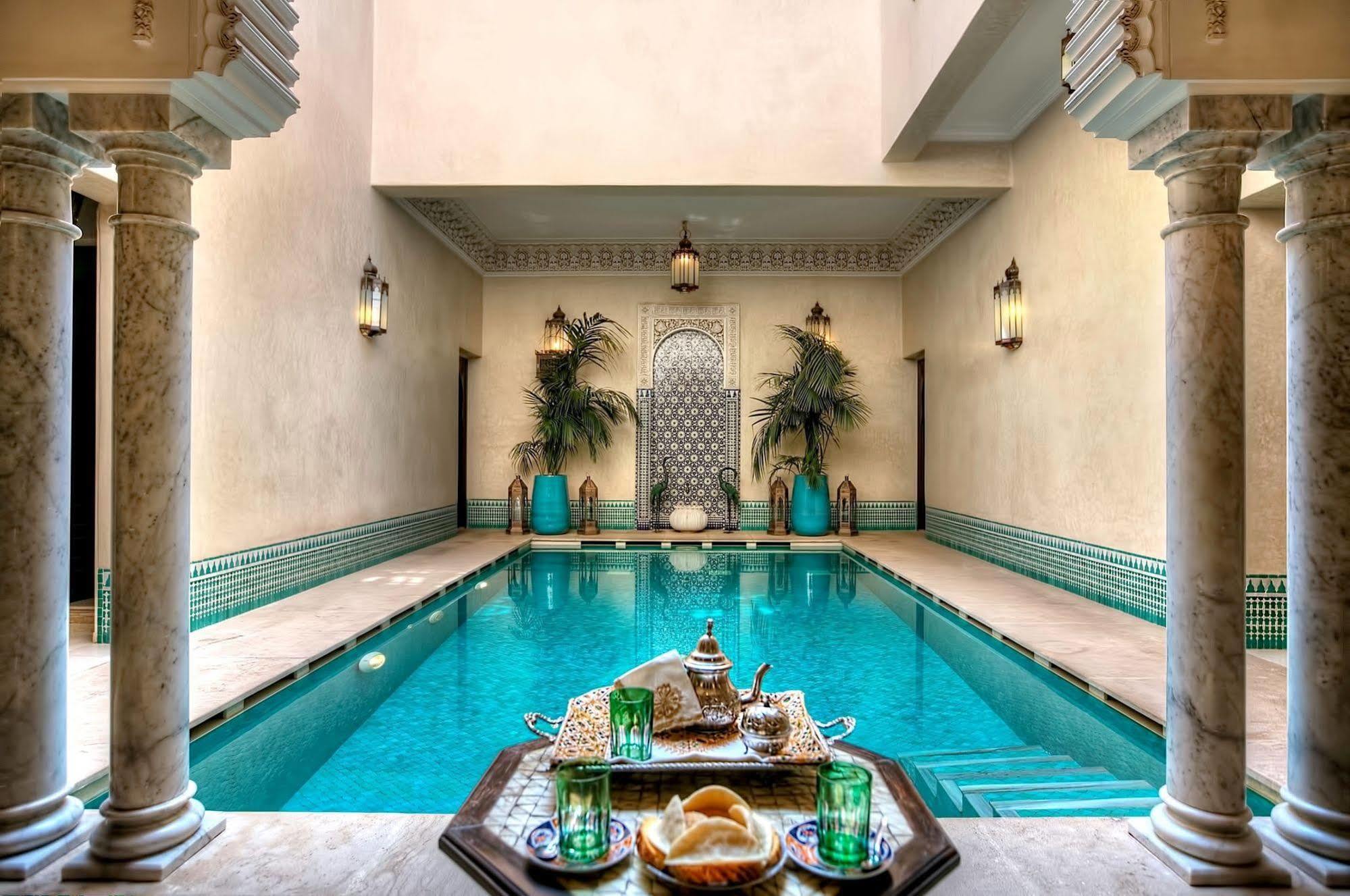 Riad Kniza Marrakesh Kolam Renang foto The swimming pool at the hotel